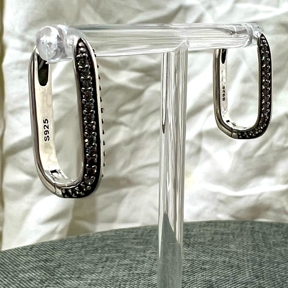 Fashion Jewelry 925 Sterling Silver Hoops 1” Inch Size With CZ Stones. - Picture 1 of 11